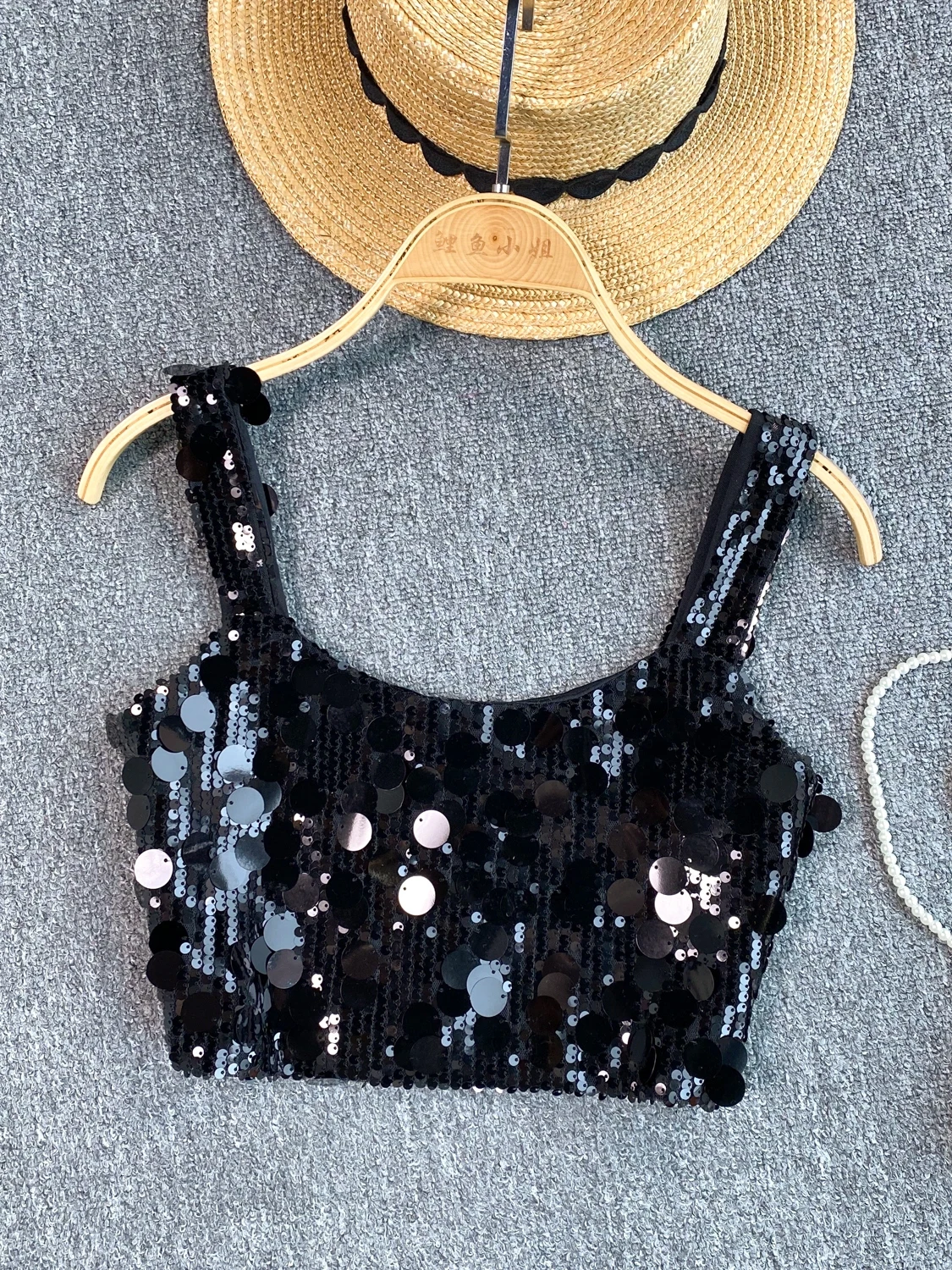 Hot Short Women's Crop Top Shiny Sequin Halter Vest Summer Versatile Outerwear Sexy Trendy Commute Style Slim Fit Reg Length