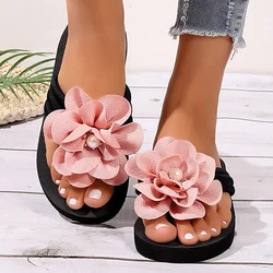 Tongs à fleurs et perles pour femmes, pantoufles d'été à plateforme, décontractées, à enfiler, sandales à l'offre elles compensées, grande taille 43, 2023