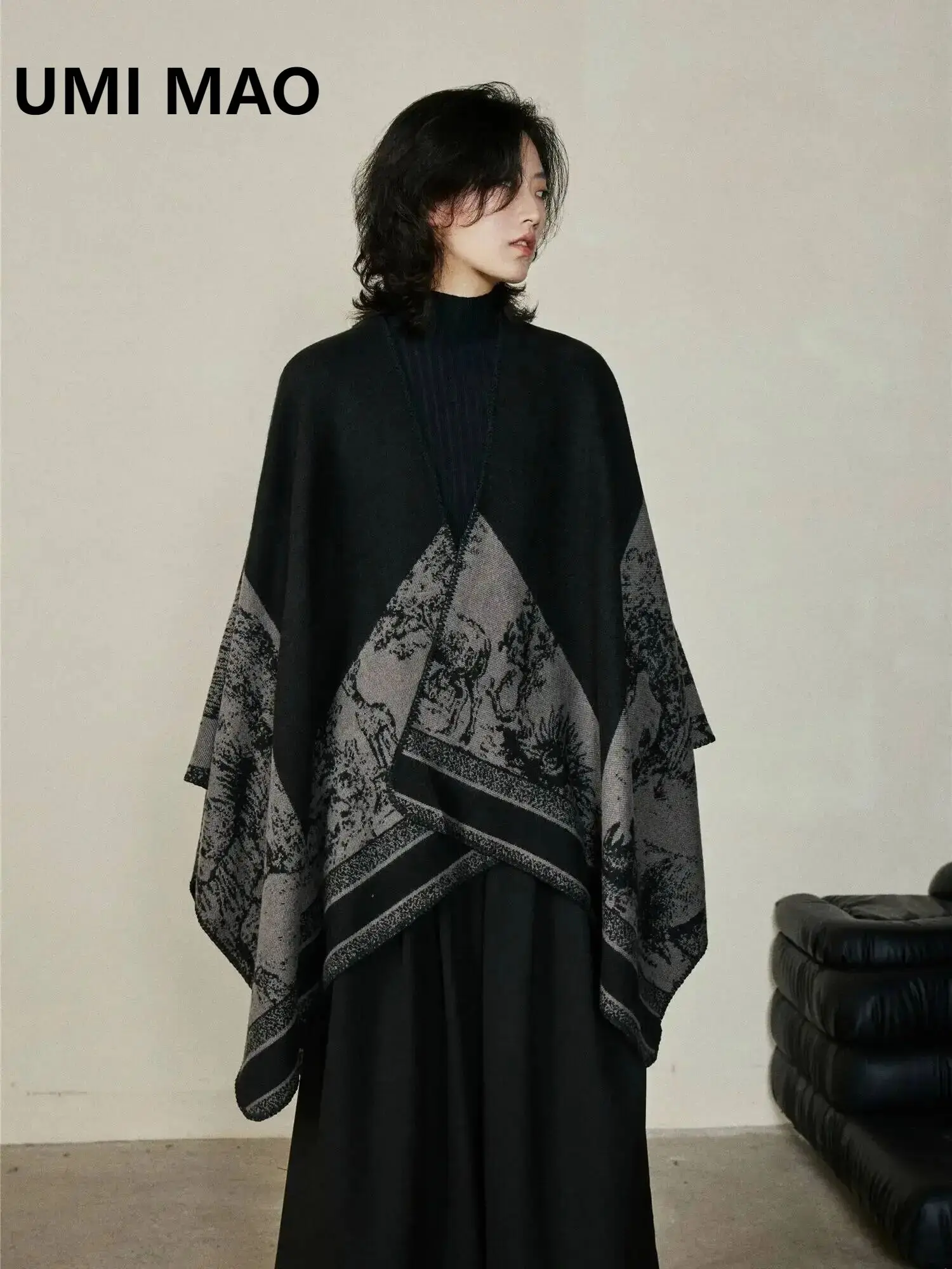 

UMI MAO Yamamoto Dark Scarf Y2K Unique Design Split Big Cape Autumn Winter Warmth Double Sided Knitted Cloak Overlaid Scarf