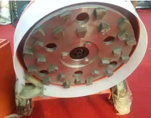 Рисунок 4 - Беспылевая шлифовальная машина для пола