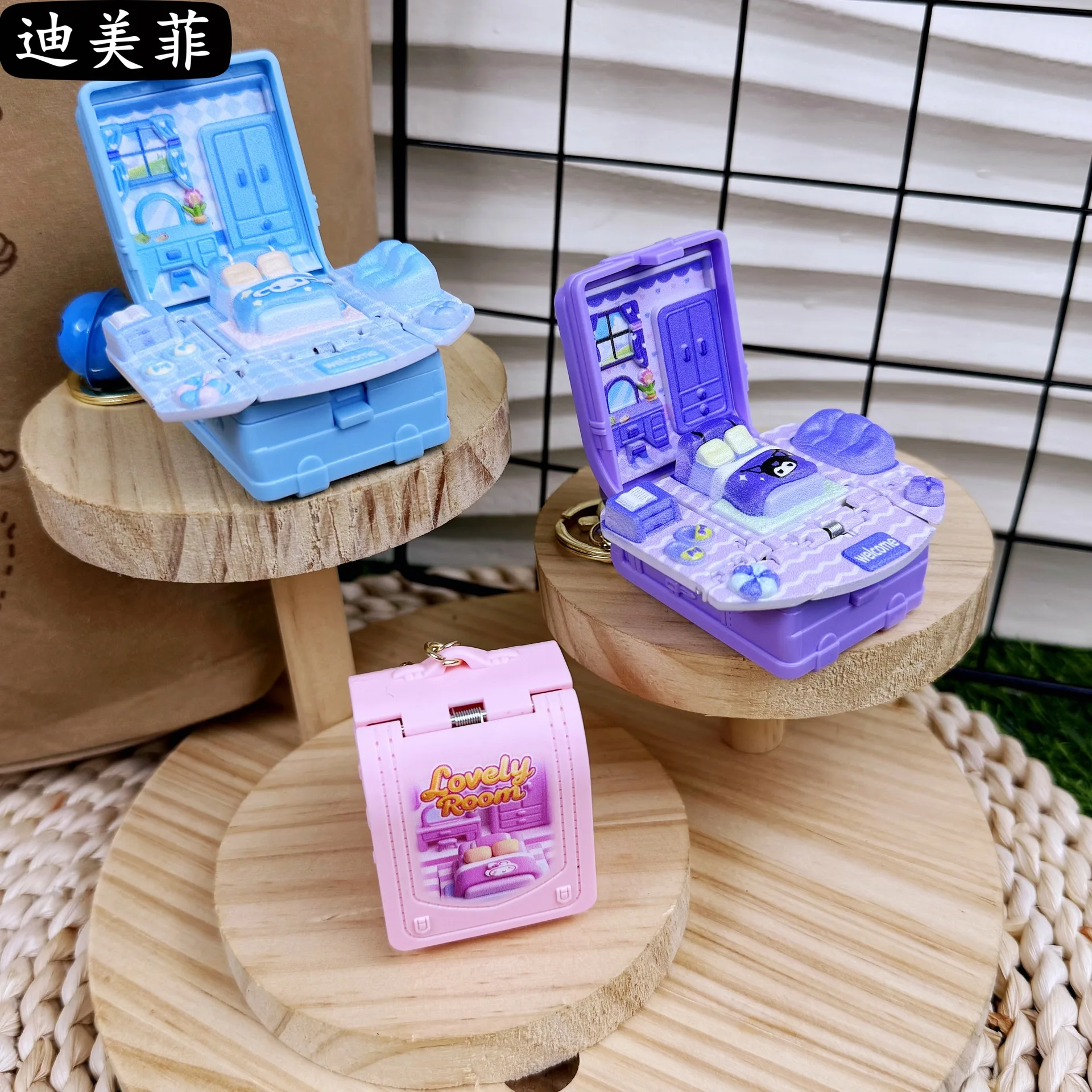 Creative New Product Launch: 3D Pop-Up Cartoon Doll House Foldable Pop-Up Backpack Accessory Magic Keyring Toy