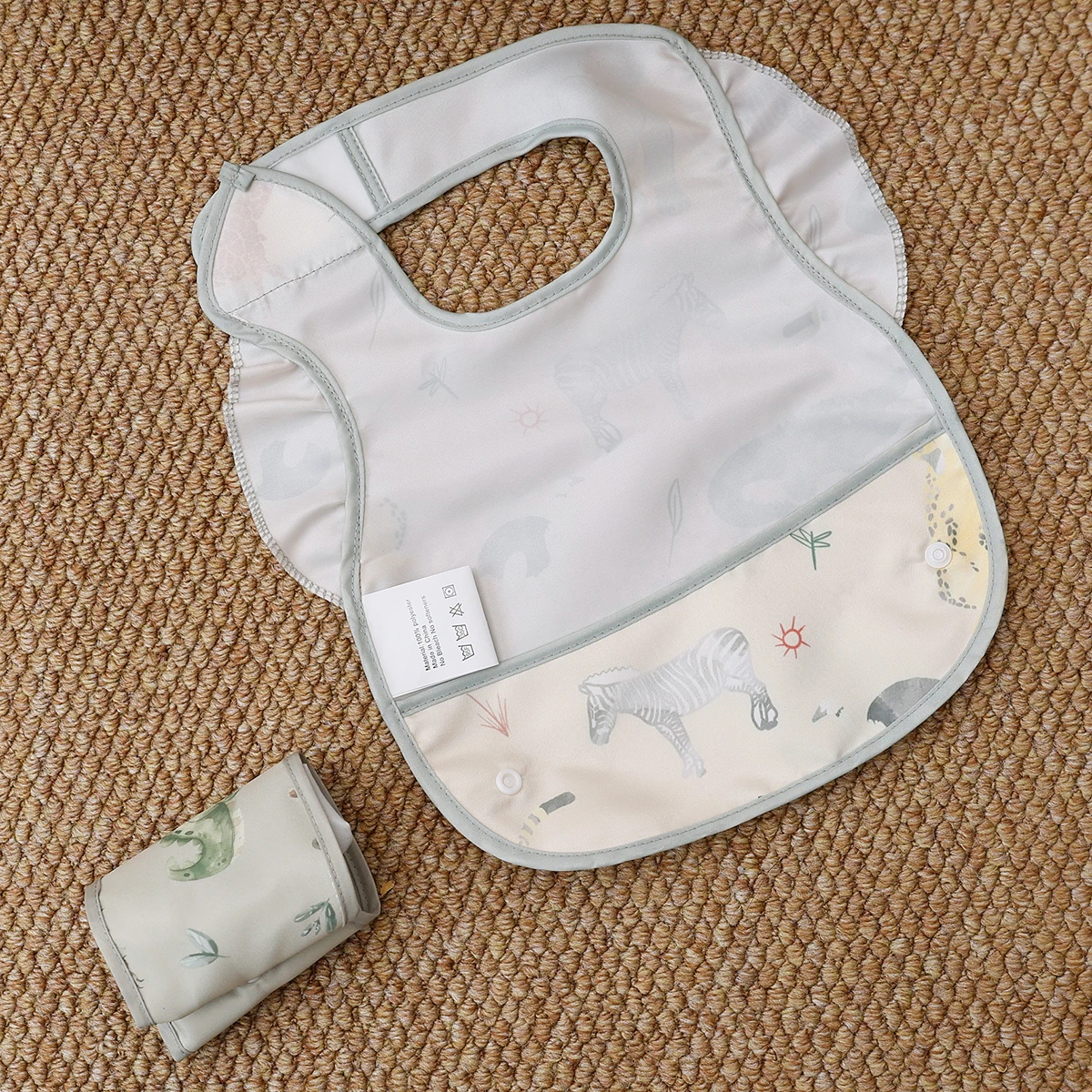 2Pcs/Set Waterproof Baby Bibs,Lively and Adorable Shoulder Design Sleeveless Smock Feeding Bib Apron