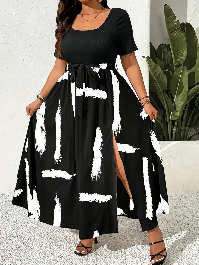 GIBSIE 플러스 사이즈 스쿠프 넥 반팔 벨트 드레스 여성 2025 여름 신상 프린트 캐주얼 휴가 A라인 스플릿 롱 드레스