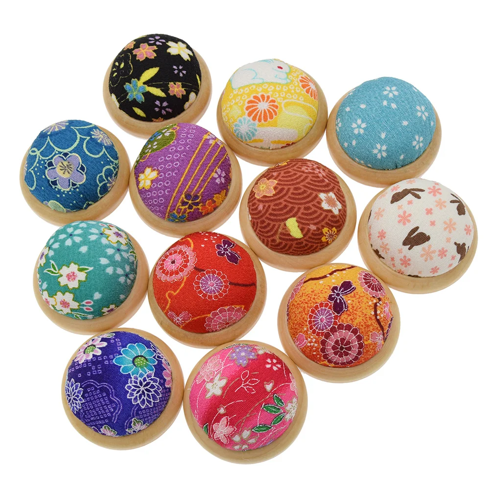 1PC Color Random Wooden Base Cloth Art Pin Cushion Holder Sewing Kit DIY Craft Sewing Pin Elastic Wrist Band Pincushions