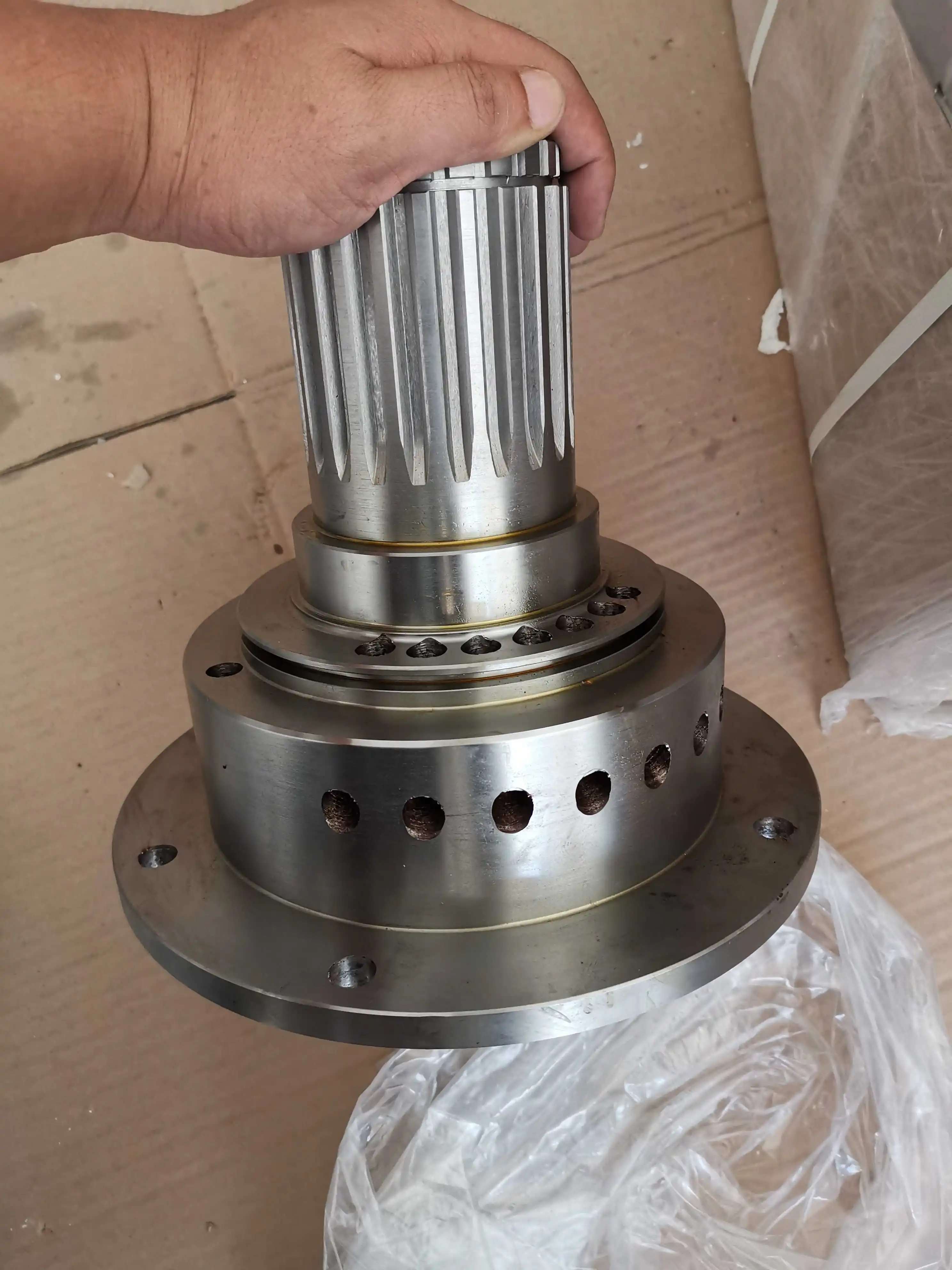SD32 D155 Bulldozer torque converter 175-13-2252 4 axis