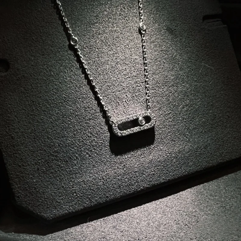 

Позолоченное 18-каратным золотом трехцветное ожерелье с одним цирконием для женщин; классический блестящий кулон; модный подарок на годовщину.