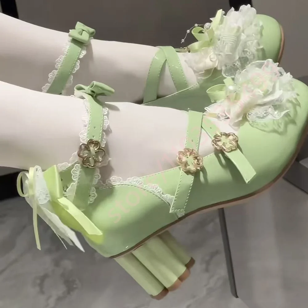 nouvelles-chaussures-lolita-vert-clair-en-cuir-verni-pour-femme-2026-avec-nœud-en-dentelle-et-boucle-fleurie-bride-cheville-et-talon-carre-–-style-doux