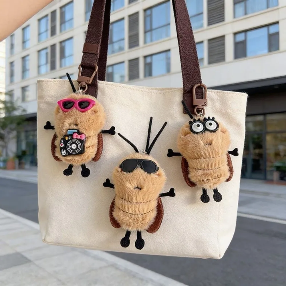 Cute Bag Hanging Cockroach Keychain Creative Ornaments Plush Cockroach Pendant Funny Mini Car Key Ring Backpack Accessory