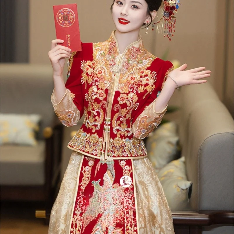 The new Chinese slim-fit crested and Xipei champagne color high-grade dress image 2