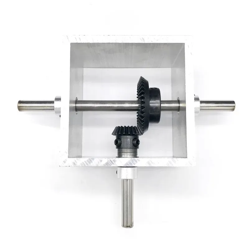 90 Degree Right Angle Drive Bevel Gearbox 1:2 Ratio Reversing Corner Reducer Hand Crank Small Machinery Transmission Gear Box view 2