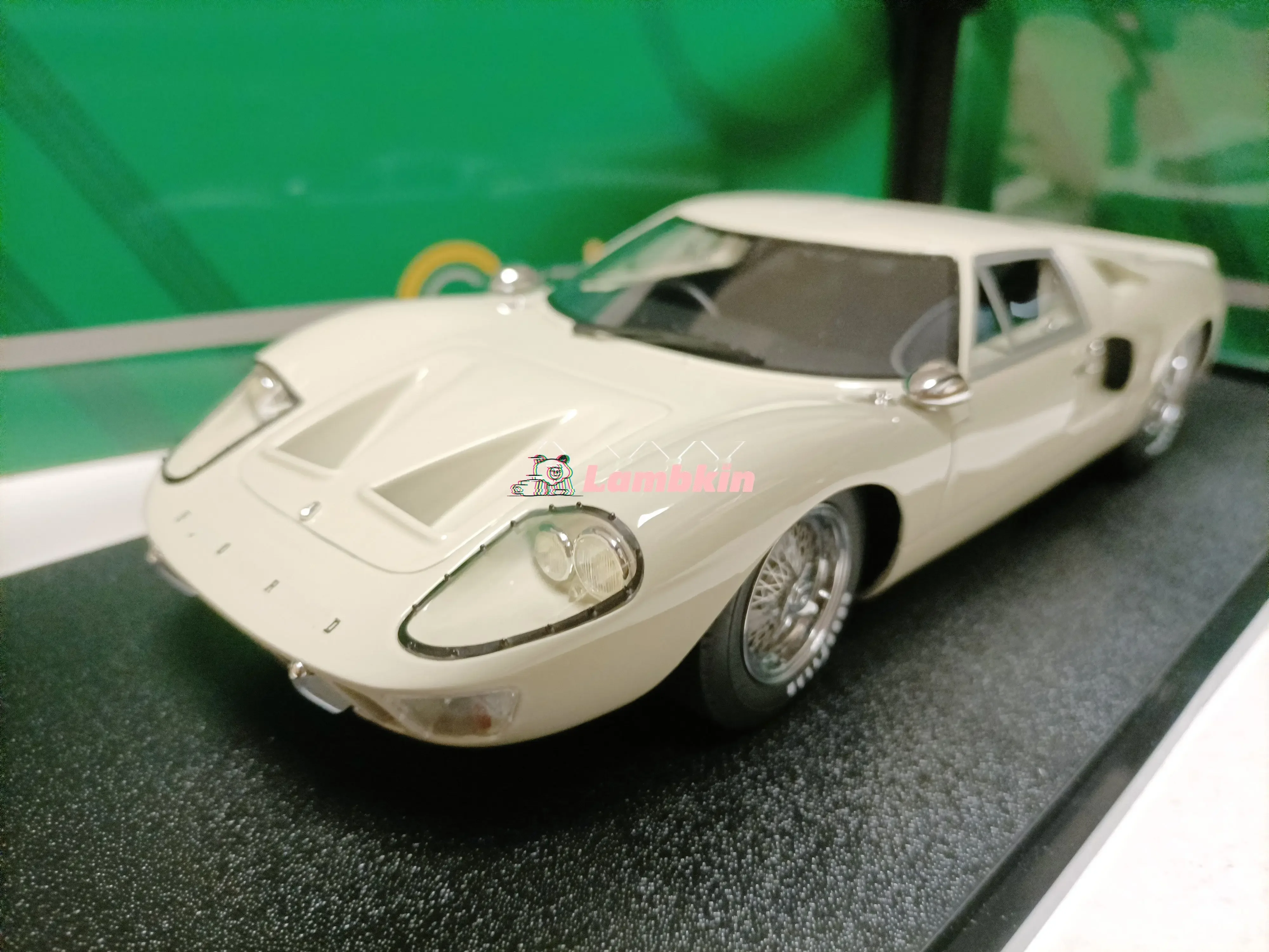 

Cult 1:18 For Ford GT40 MkIII 1966 White Gen 3 Mustang Coupe Model Classic Car Model Classic Miniatures