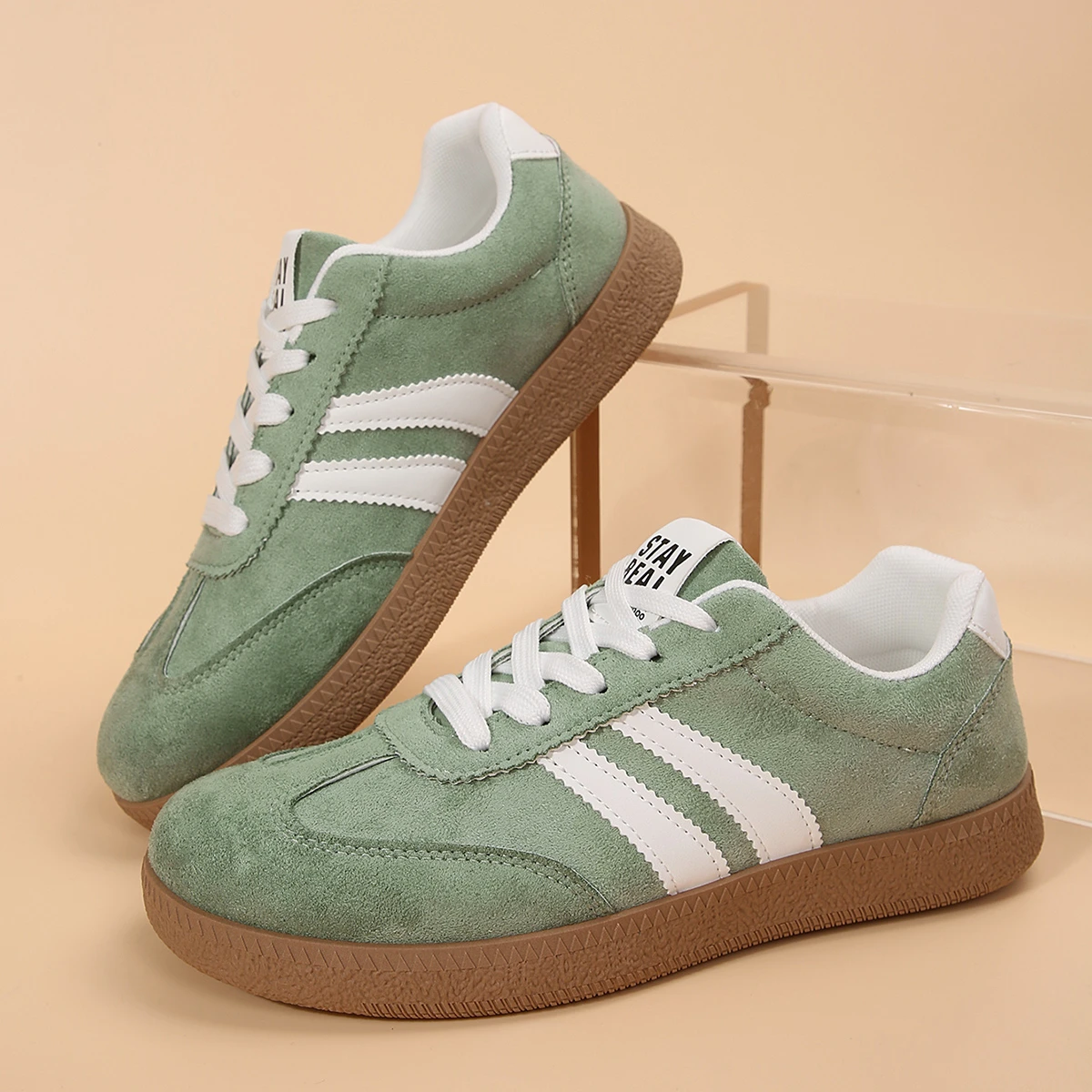 2026 Herbst Damenmode Wildleder-Sneaker mit Doppelschnallen-Metalldetails Leichte Atmungsaktive Bequeme Freizeitschuhe – Detail 19