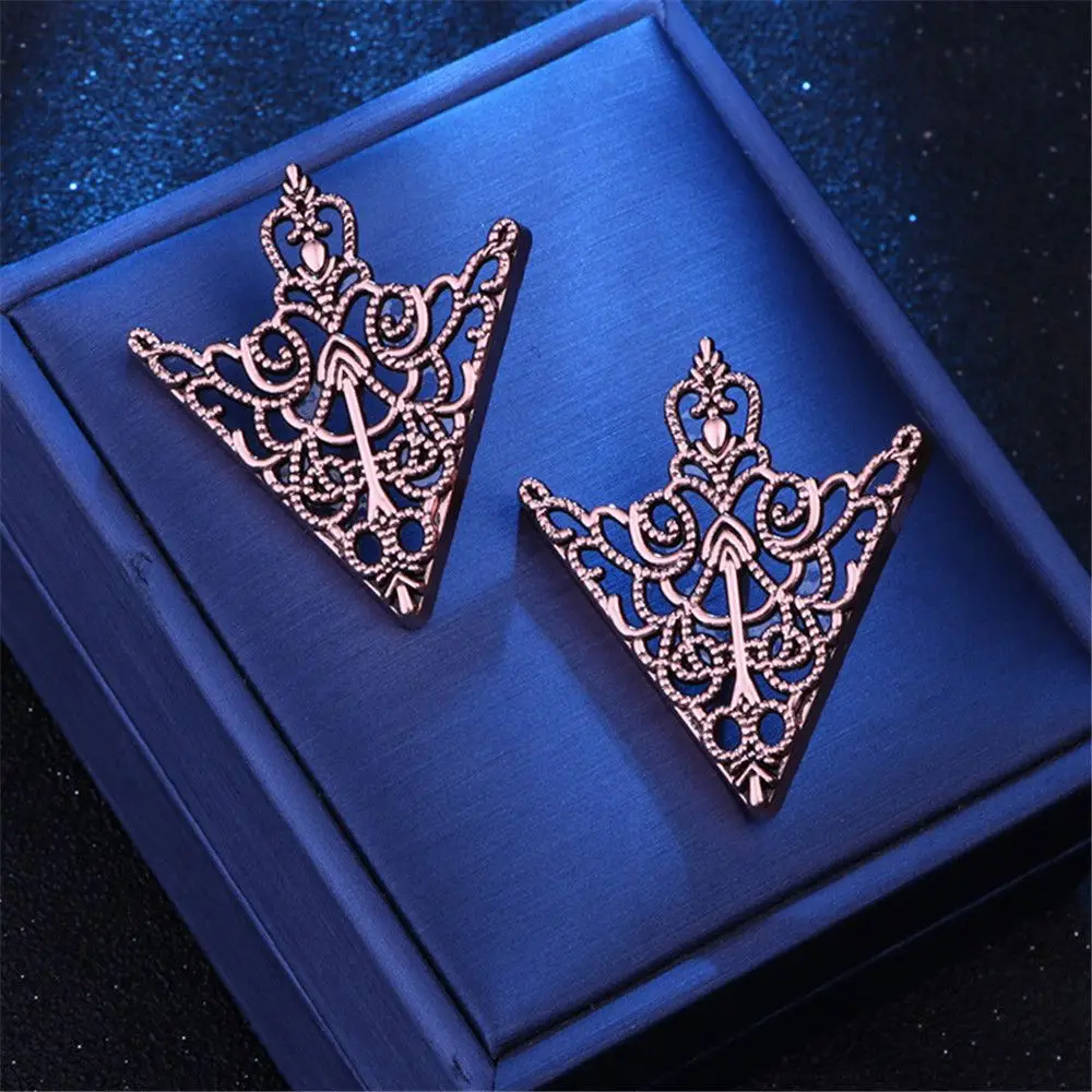 Vintage Fashion Triangle Shirt Collar Pin for Men and Women Hollowed Out Crown Collar Brooch Corner Emblem Jewelry Accessories