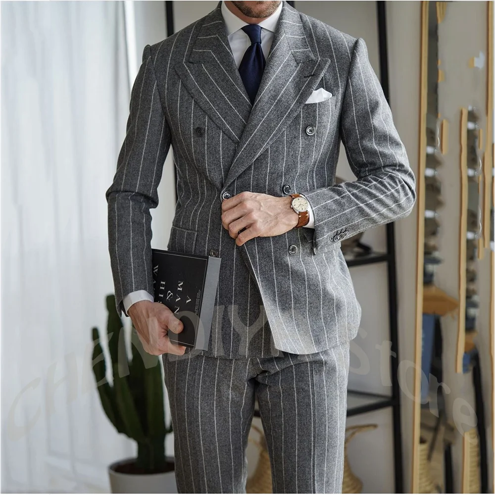 

Grey Striped Men's Suit 2 Piece Double Breasted Peak Lapel Blazer Formal Occasion Business Prom Tuxedo Luxury Tailored Outfit