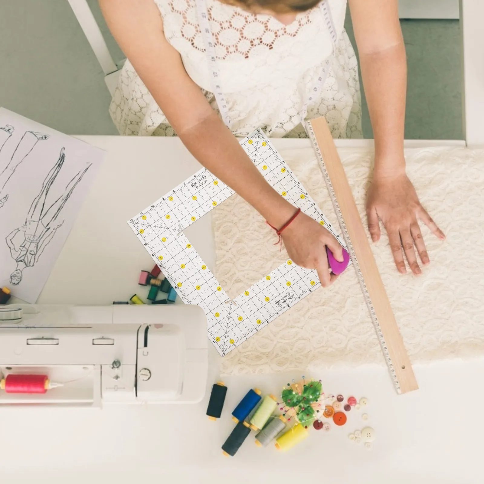 

1Pcs High Visibility Clear Plastic Quilting Ruler Square Shape for Sewing Clothing Making Patchwork Fabric Measurement Craft