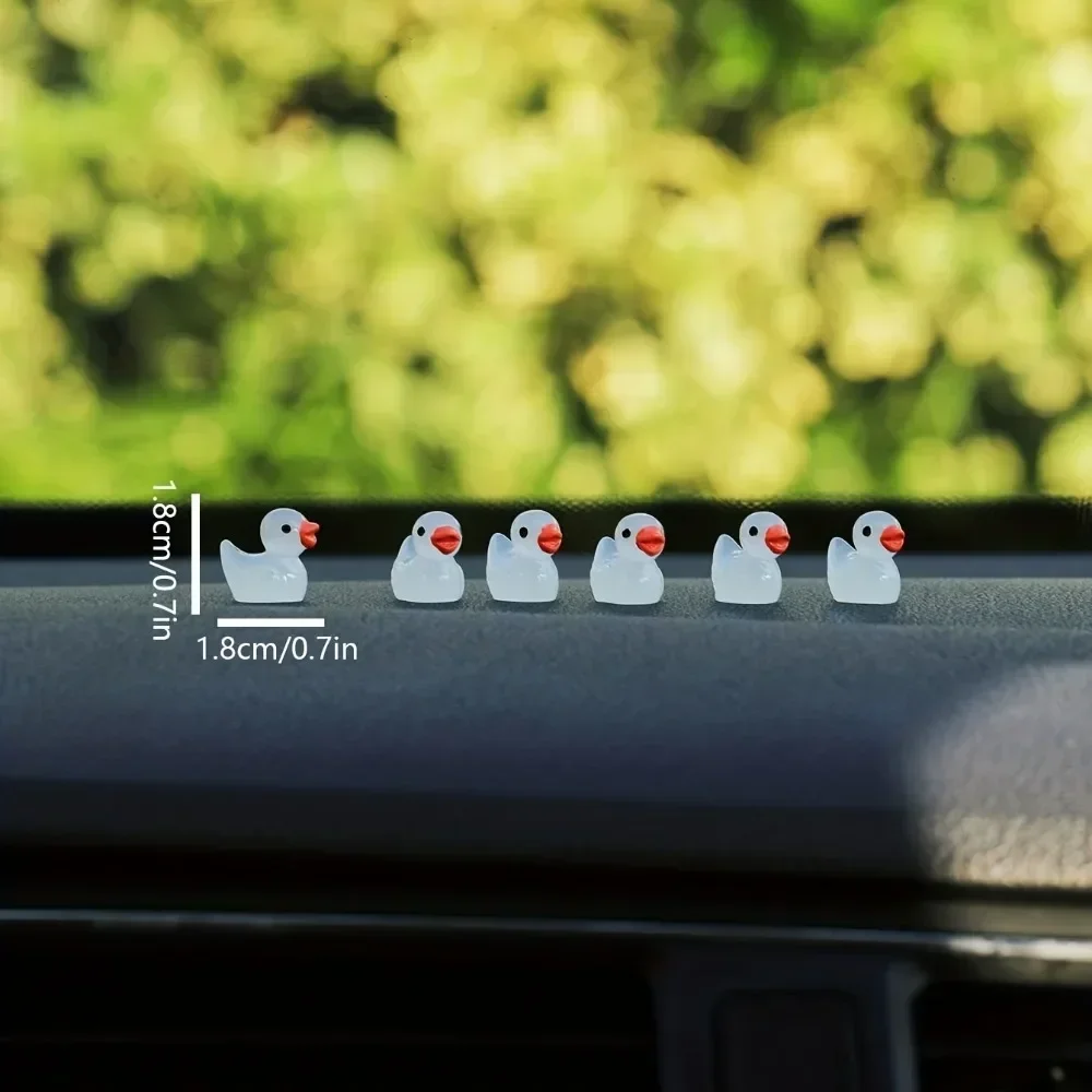 10Pcs Glow-in-the-Dark Resin Duck Set - Durable and Cute Car Dashboard Decor for A Charming Interior