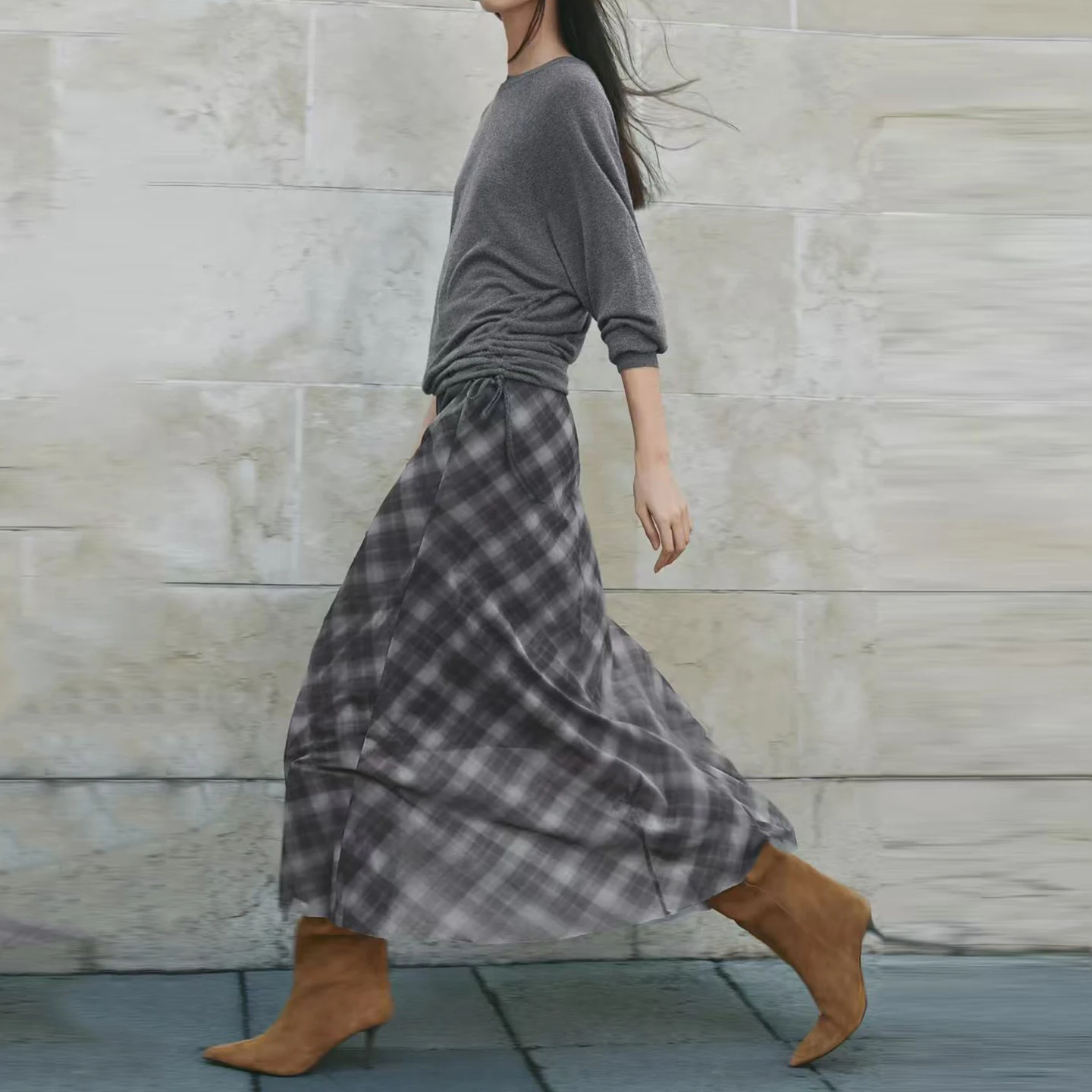 تنورة عالية الخصر منقوشة من الحرير لي بخصر مطاطي تنورة ميدي أنيقة للنساء لخريف 2025 وصل حديثًا ماركة Sle Z غير رسمية