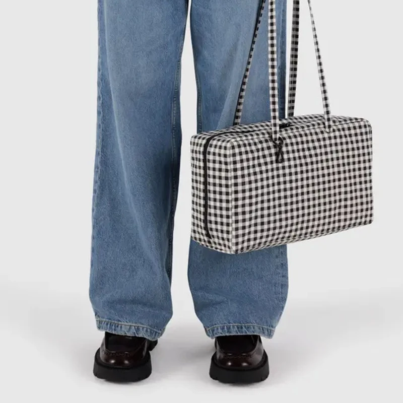 Light Luxury Brand Tote Bag Nylon Bowler Bag Fashionable Advanced Simple Casual Handbag Large Capacity Commuter Shoulder Bag