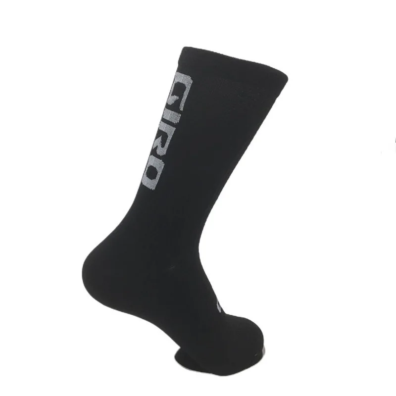 ベーシックサイクリングソックス男性用圧縮スポーツソックスアウトドアMTBロードバイクランニングハイキング通気性