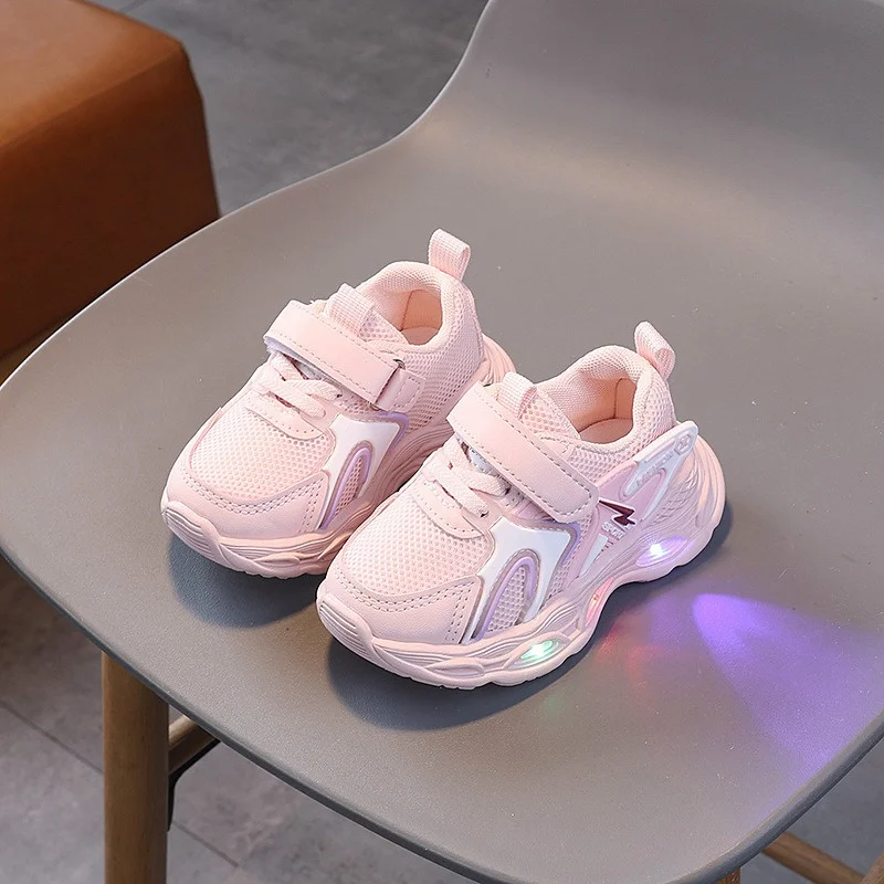 

Children’s LED Shoes Pink Kids Lighted Up Sneakers for Boys Girls Kids Glowing Sport Sneakers Toddler Luminous Sole Sneakers