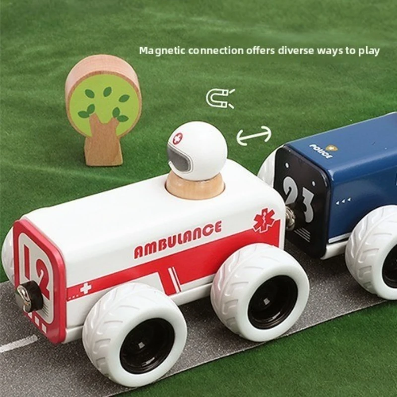 Giocattoli educativi in legno per bambini Personaggio Cognizione Fuoco Auto della polizia Ambulanza Auto da tirare in legno Celebrazione di compleanno