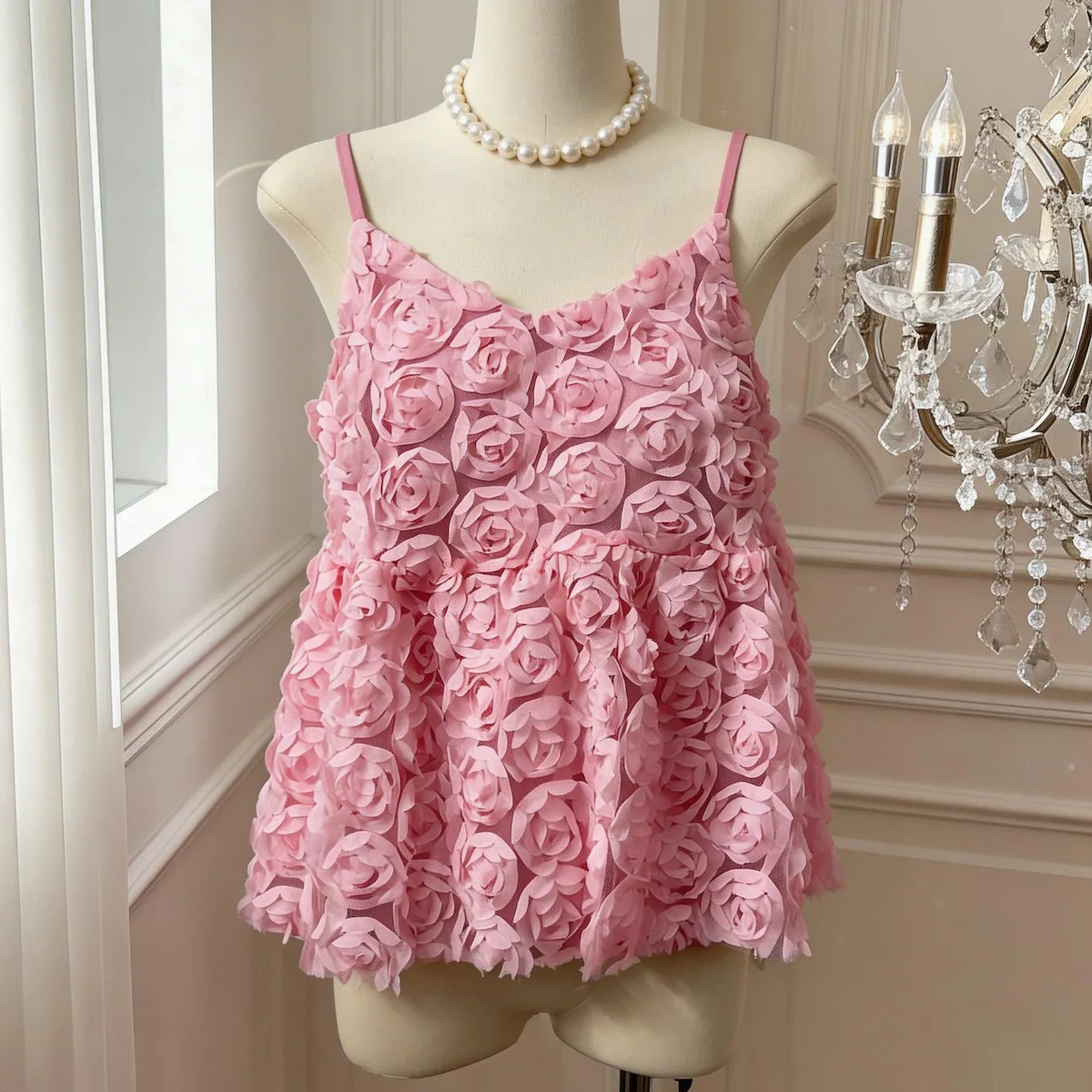 

Элегантный женский летний топ без бретелек с 3D-цветочным дизайном, модный универсальный топ без рукавов с V-образным вырезом и эффектом утяжки на талии