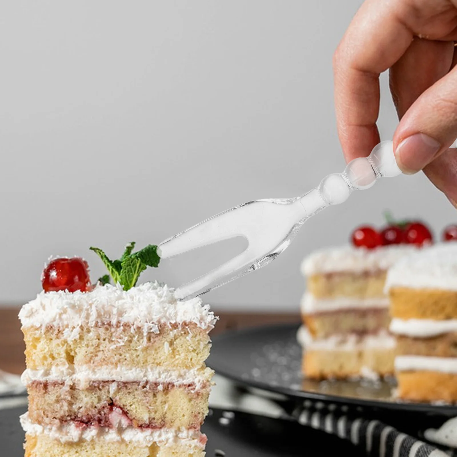 

Glass Spoon Elegant Creative Design Safe Material Versatile Use Easy Pastries Fruits Ice Cream Desserts Tea Coffee