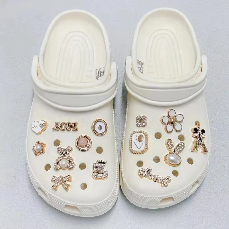 جديد 14 قطعة الدب الأرنب الموضة الزخرفية حذاء كرام مجموعة للنساء تسد الأحذية القابلة للإزالة الصنادل أزرار عطلة عيد الميلاد هدايا الحفلات