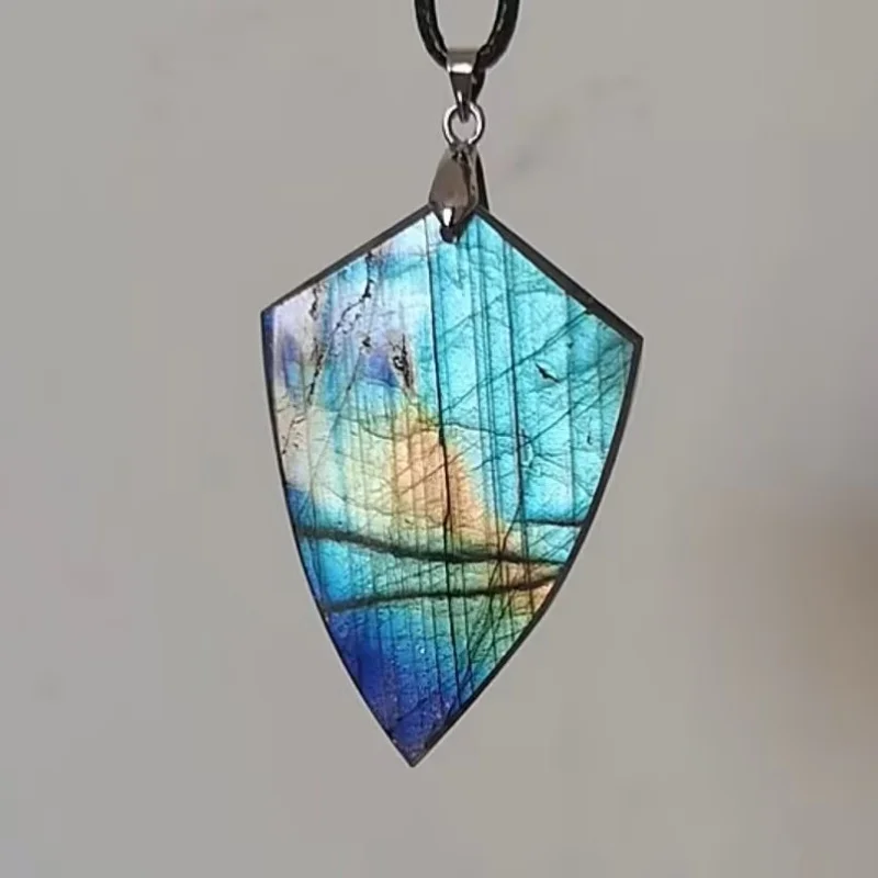 Old flight natural pull feldspar Blue rainbow Crystal Energy healing pendant