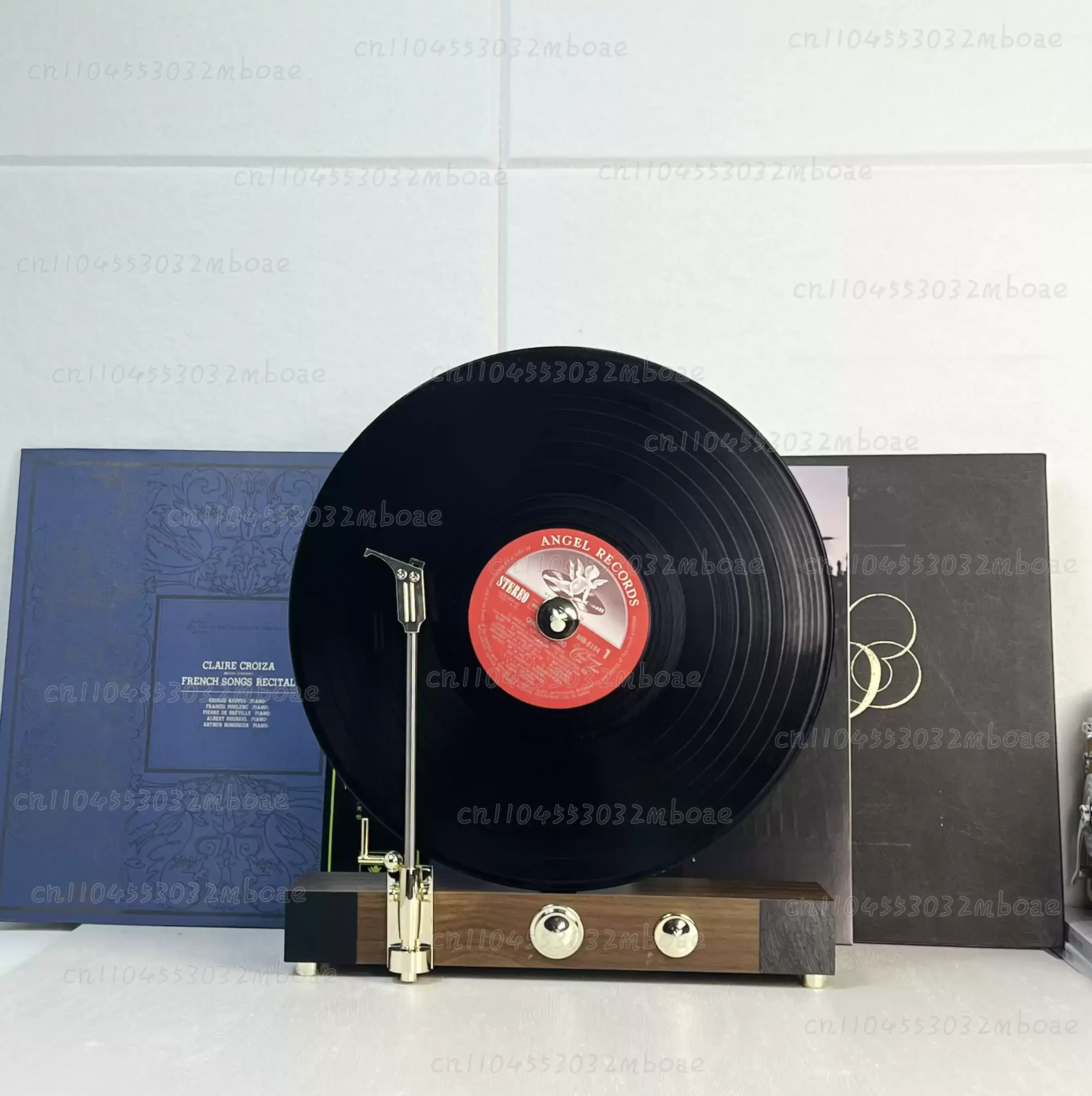 Modern light luxury vertical retro phonograph vinyl record player model ornament villa model room decoration