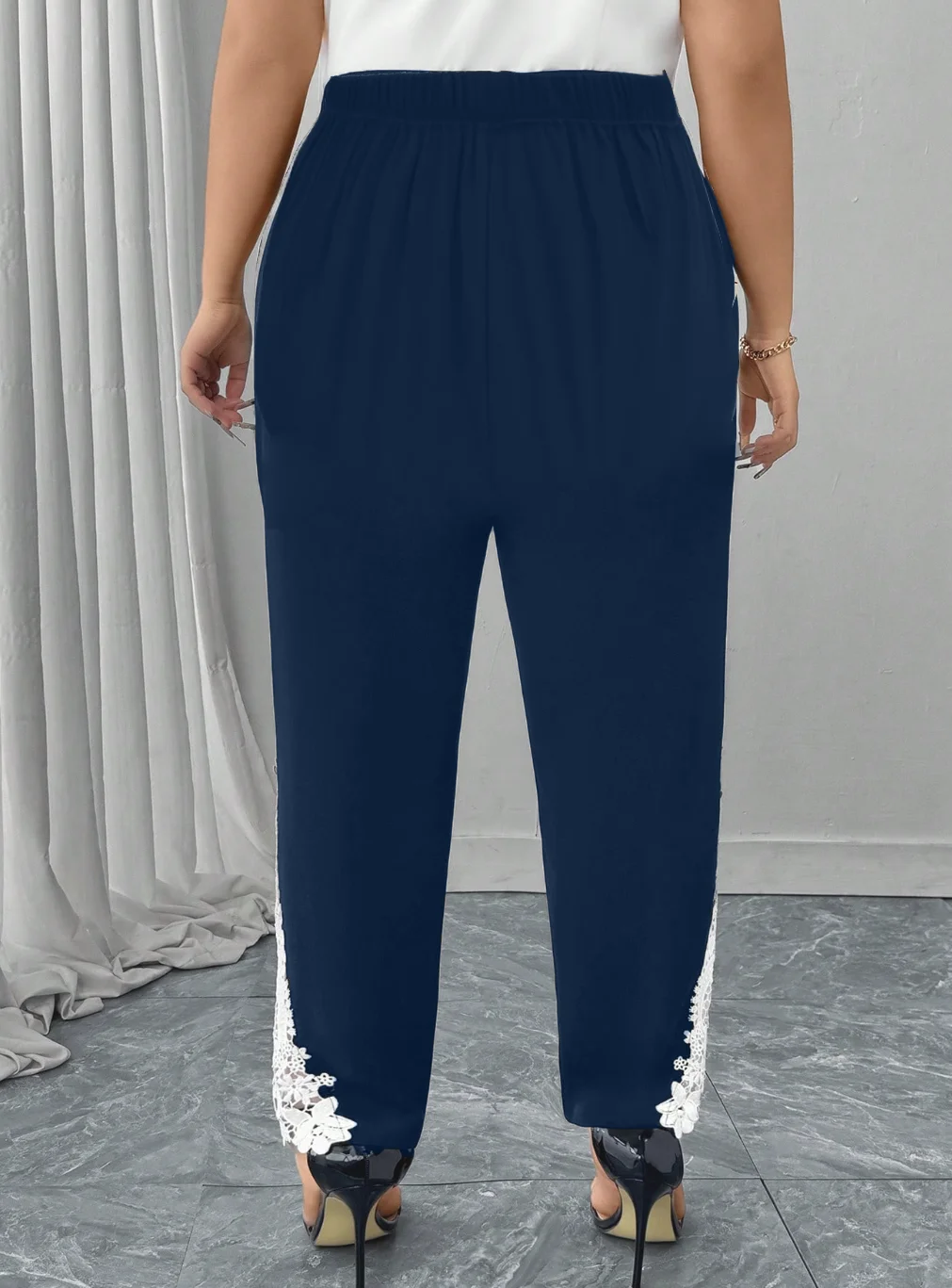 Celana ramping elastis bordir Eropa dan Amerika, elegan, modis, kasual, olahraga luar ruangan, melangsingkan dan serbaguna