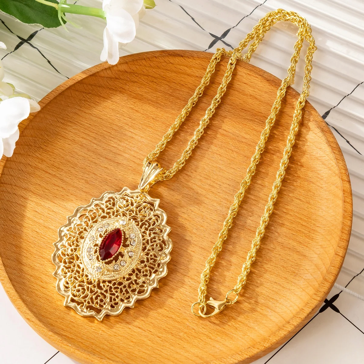 New Middle East Traditional Pendant Necklace Waterdrop Shape Hollow Set with Rhinestones