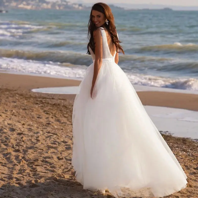 Customized Simple Beach Wedding Dresses White V Neck Sexy Sleeveless Tulle Bridal Gowns Vestido De Noiva Boho Wedding Gowns