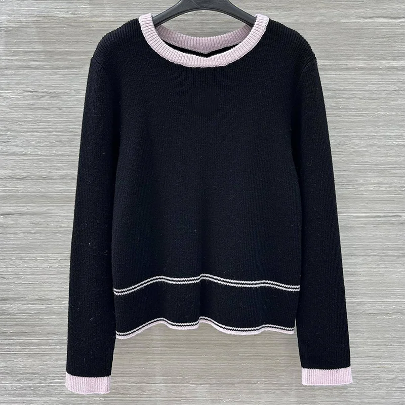 

High-quality multi-color women's round-neck sweater with logo patch design pullover popular clothing 25102267