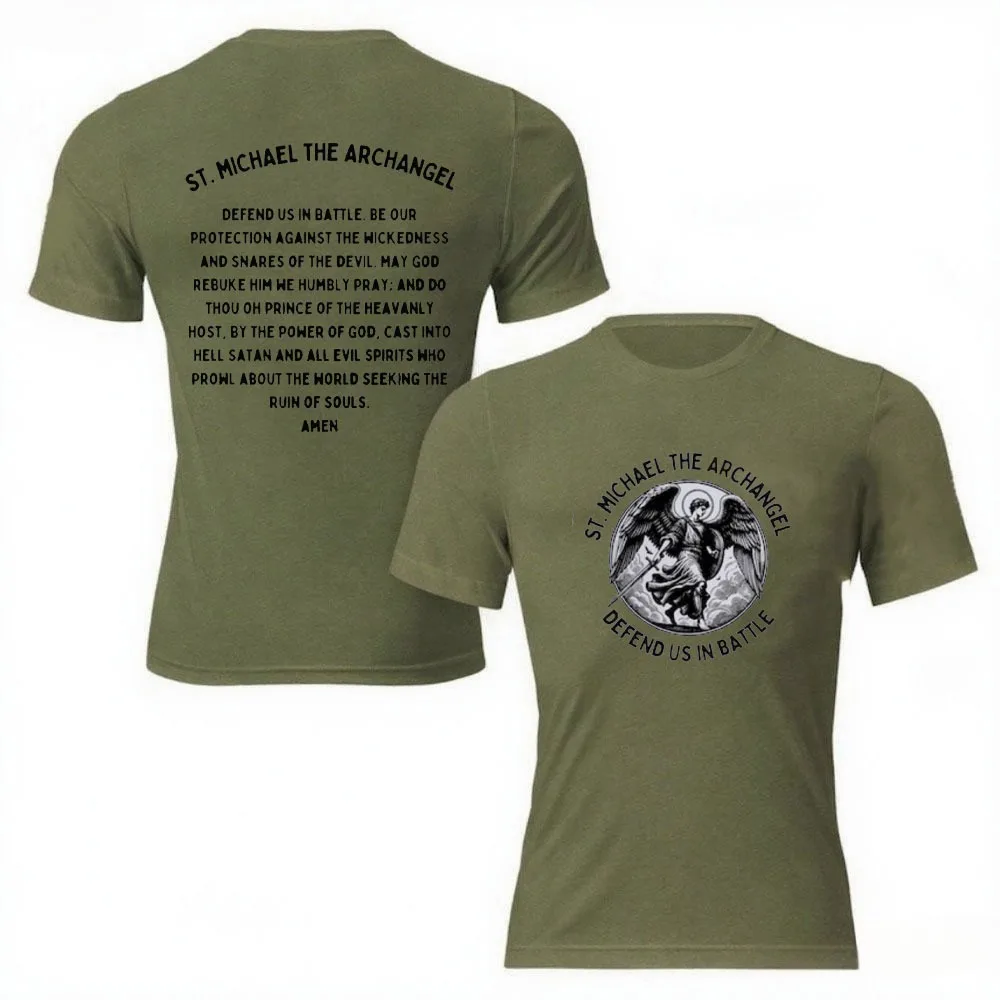 Camiseta de oración de San Miguel, el Arcángel nos defiende en batalla, camiseta católica para hombre, camiseta con cita de San Católico, camiseta de diseño único para hombre