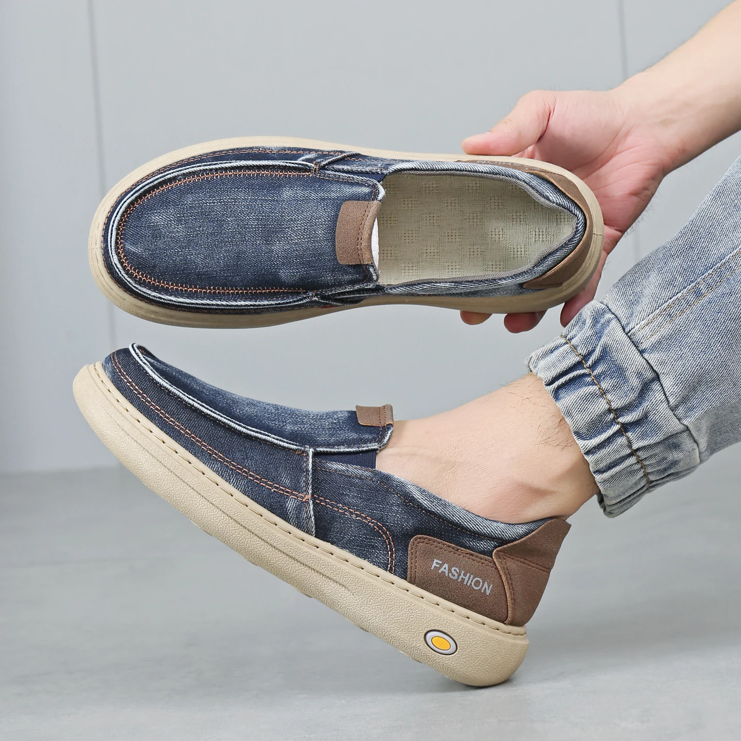 Spring‑Autumn New Men Slip‑on Shoes Retro Washed Canvas Breathable Soft‑Sole Loafers Non‑slip Lightweight Casual Sports Shoes