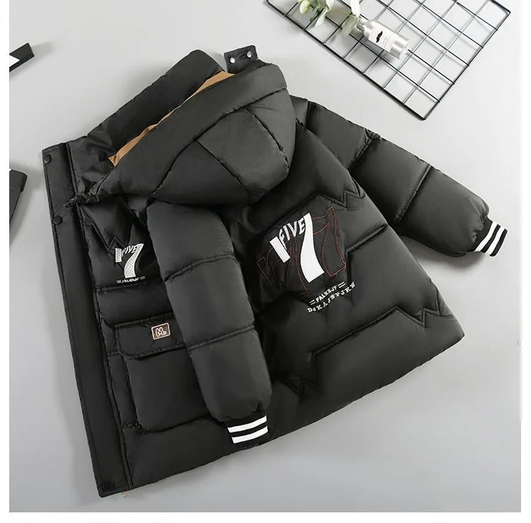 30 ℃ 2025, Winter-Jacke für Teenager und Jungen, Plüsch, dick, Kälteprävention, Briefdruck, mit Kapuze, Daunen-Baumwolle, Outdoor-Jacken für 4–11 Jahre – Detail 3