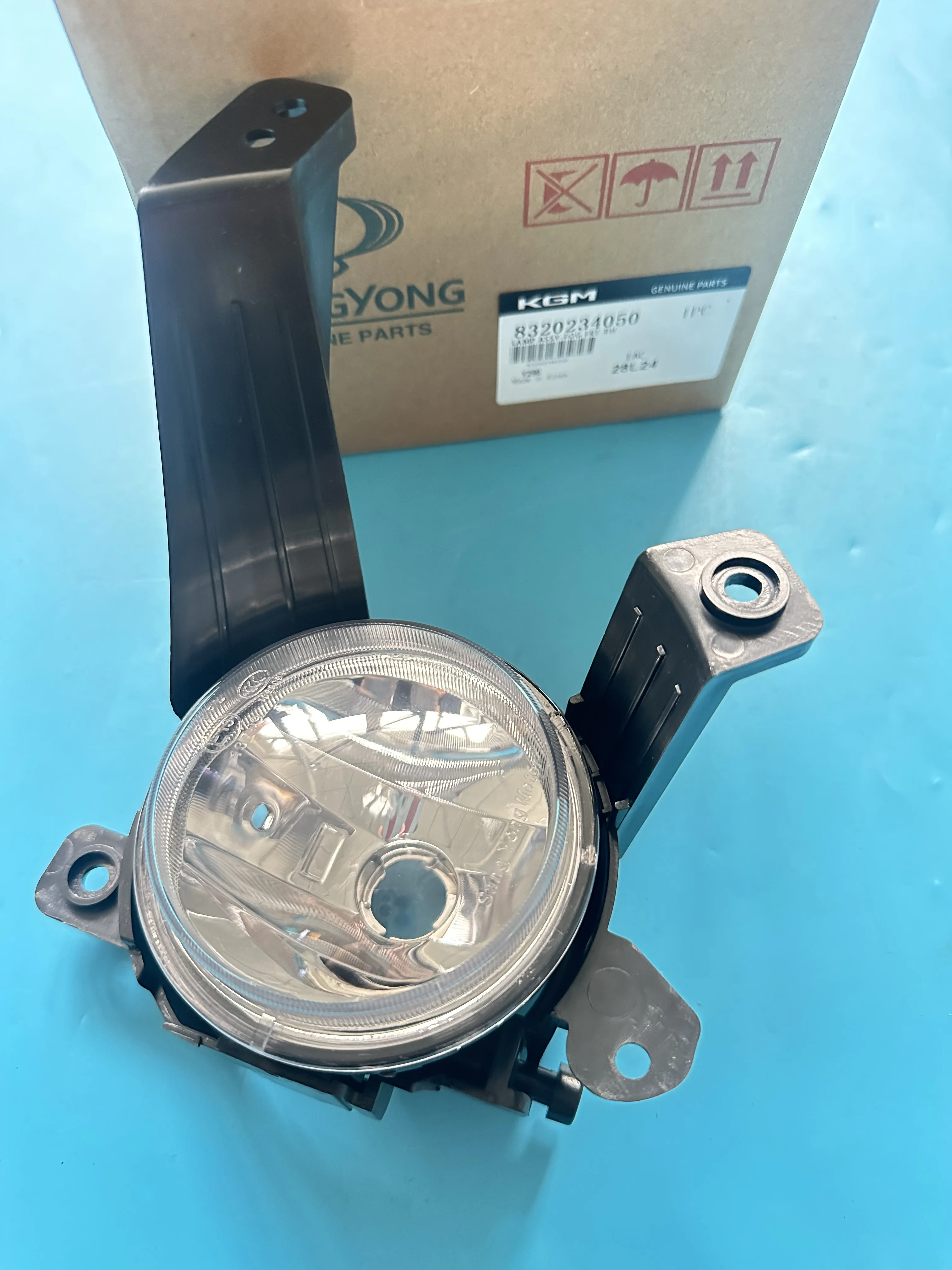 

Front Fog Lamp Assy Left 8320134050 Right 8320234050 For Ssangyong Korando C 2013-2016