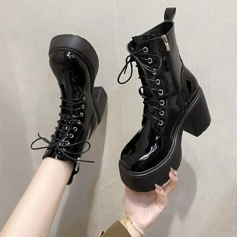 Jesienno-zimowe damskie botki Wodoodporna platforma Sznurowane krótkie buty na grubym obcasie Modne skórzane buty na wysokim obcasie 9 cm dla kobiet