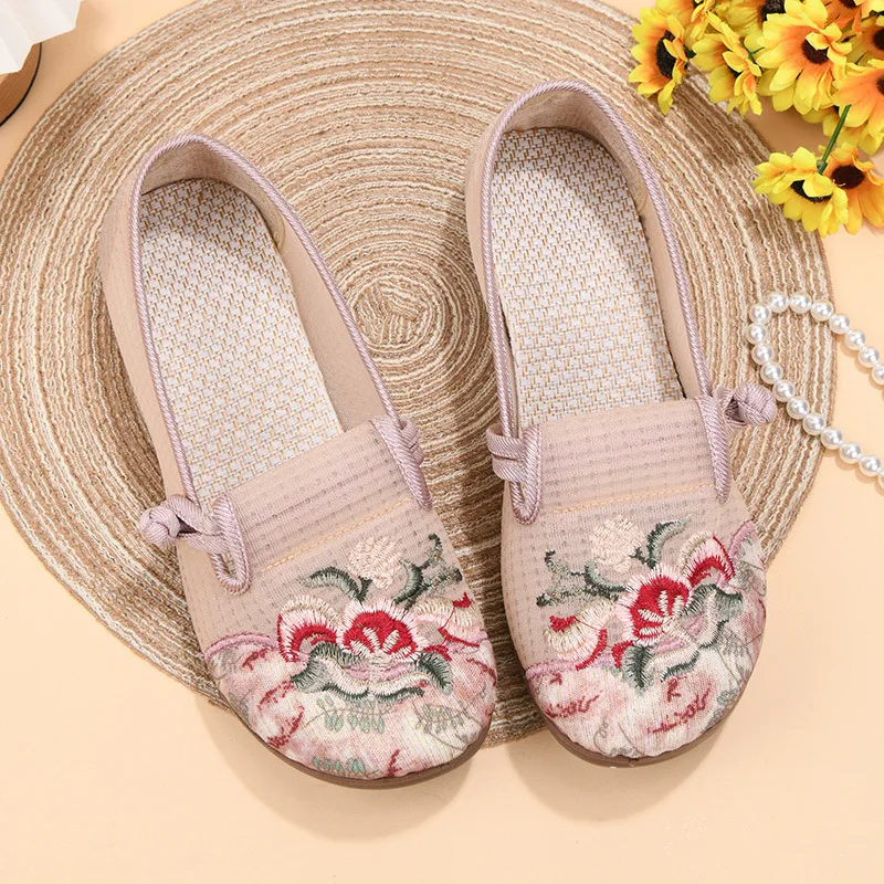 Women's Middle-Aged Elderly Mothers Hanfu Embroidered Shoes Old Beijing Cloth Women's Footwear Comfortable Breathable Cotton Sli