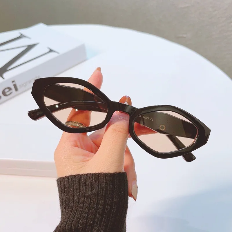 الماس إطار صغير UV400 النظارات الشمسية النساء #4