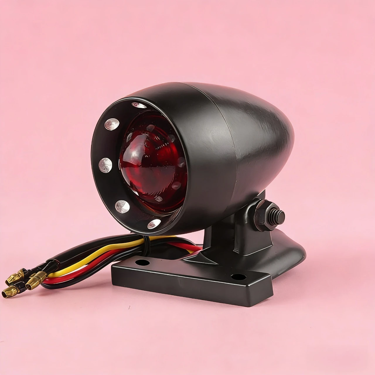 

Retro Metal Motorcycle Tail Light Assembly White Dot Brake Light for Harley Davidson Cruiser Chopper.