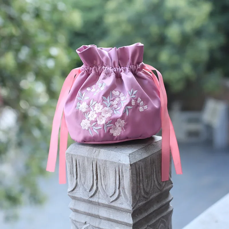 Satin Embroidered Hanfu Bag Vintage Drawstring Bags Ancient Messenger Female Shoulder Bag Artsy Women Shoulder Bag