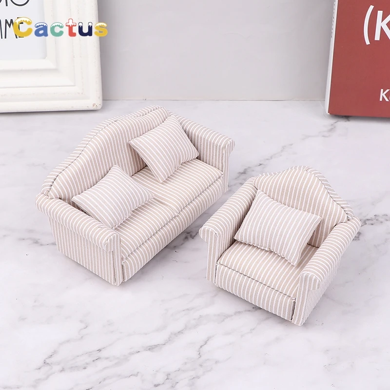 1:12 Mini meble dla lalek Sofa z poduszką do domu dla lalek dzieci udają, że bawią się DIY wystrój akcesoria