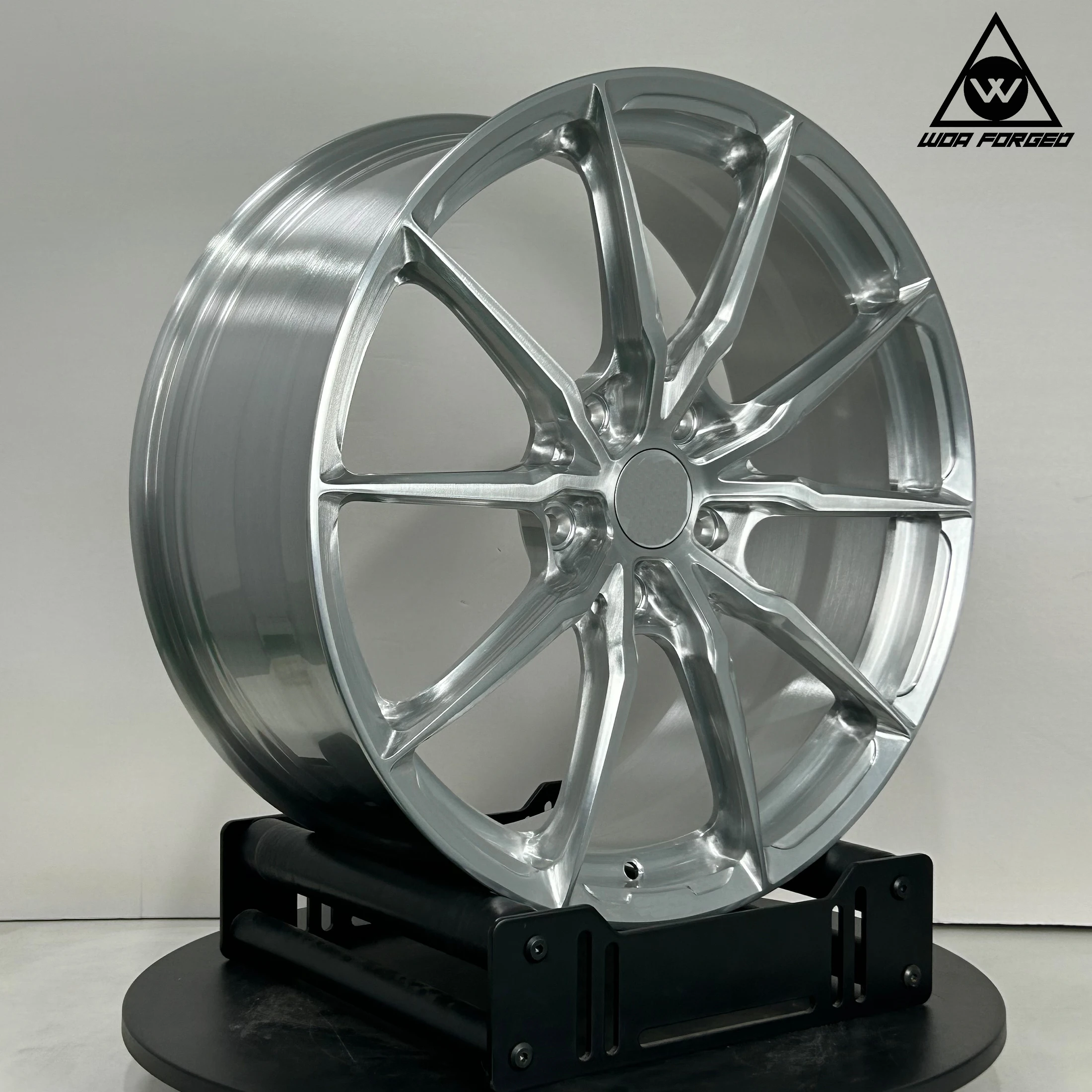 Brushed Silver  Wheel High Strength Custom 6061-T6 Aluminum Alloy Forged  for Alfa Romeo Customized Lightweight  HRE P104SC