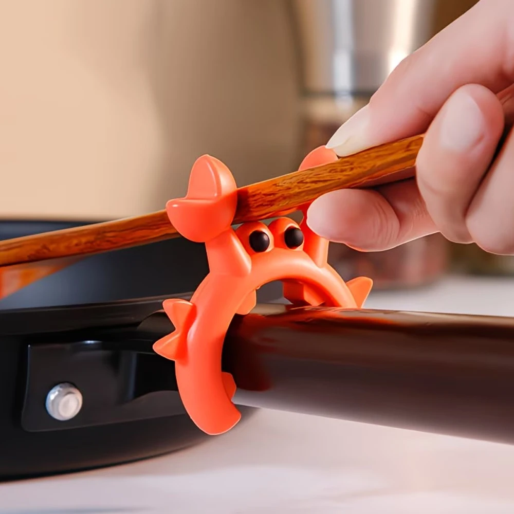 A Set of 2 Silicone Spoon Holders, Designed with Cute Crabs and Octopuses, Heat-Resistant Spoon Holders for Kitchen Utensils and Spatulas, Kitchen Cooking Tool Organizer - Perfect for Gifts!