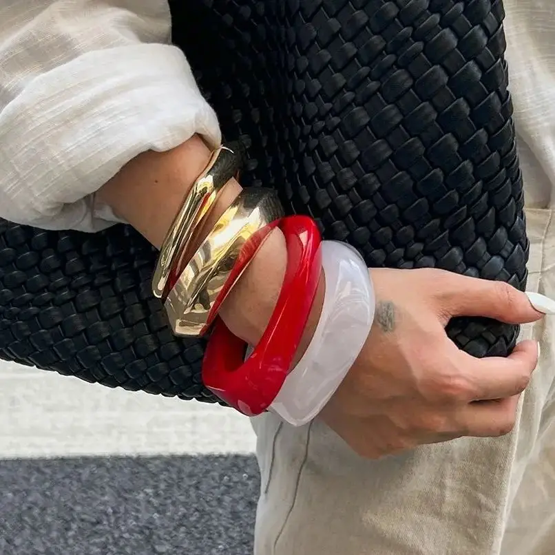 

SHIXIN 4 Styles Trendy Red Resin Acrylic Irregular Bangle Bracelet for Women Hip Hop Geometry Metal Spring Open Bangle Jewelry