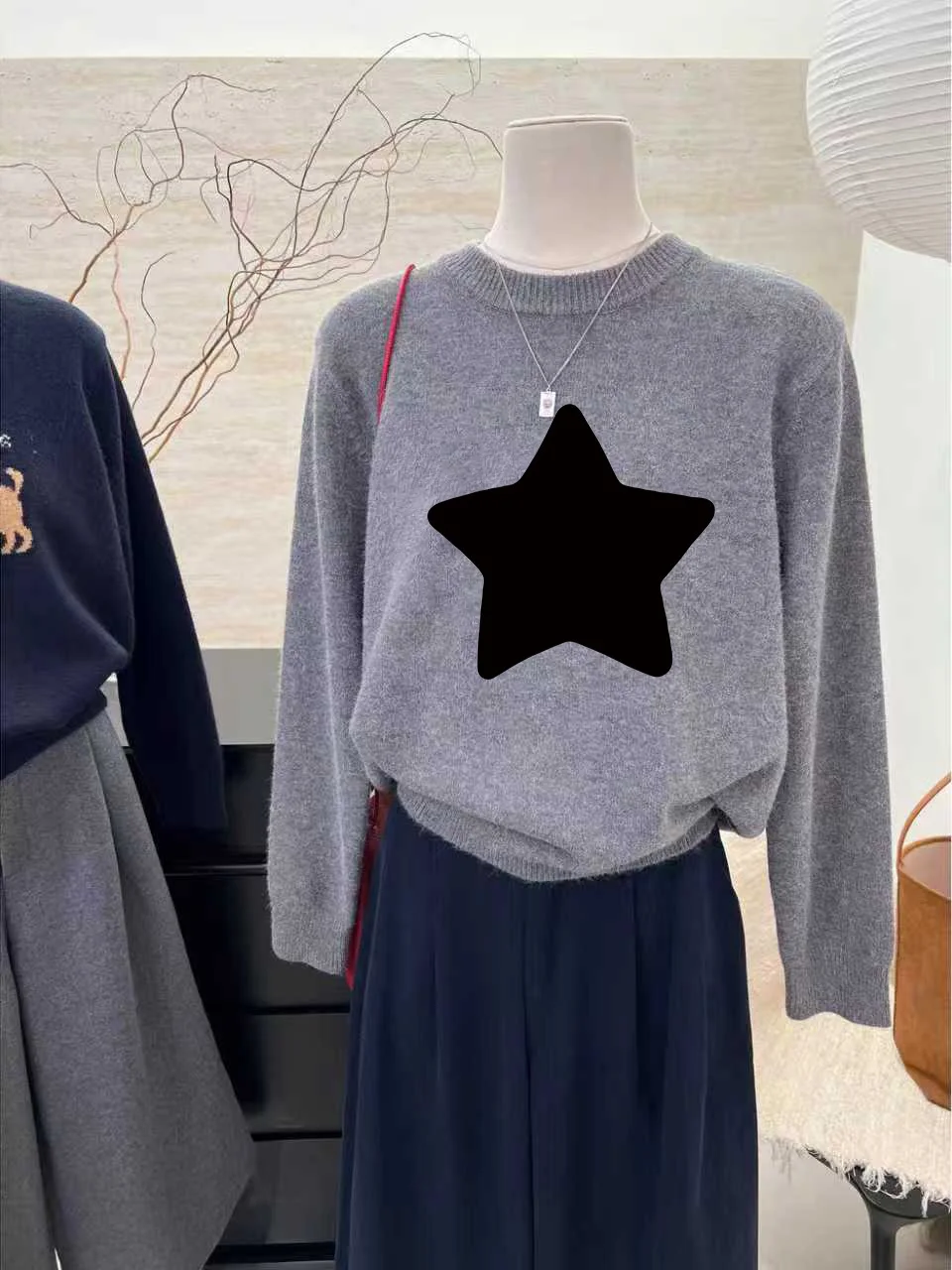 Feestelijke wijnrode gebreide trui met grote vijfpuntige sterrenprint rond Ne Long Sve warme damestop voor herfst en winter