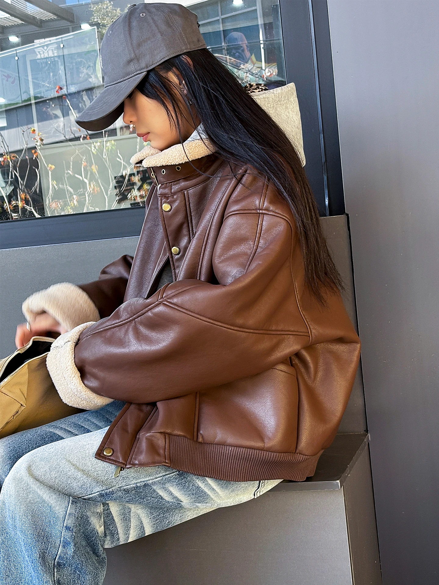 

Женская утепленная куртка-косуха с флисовой подкладкой, воротником-стойкой, в американском стиле, с отделкой из овечьей шерсти, ретро-дизайн, флисовая подкладка TEETHEASE