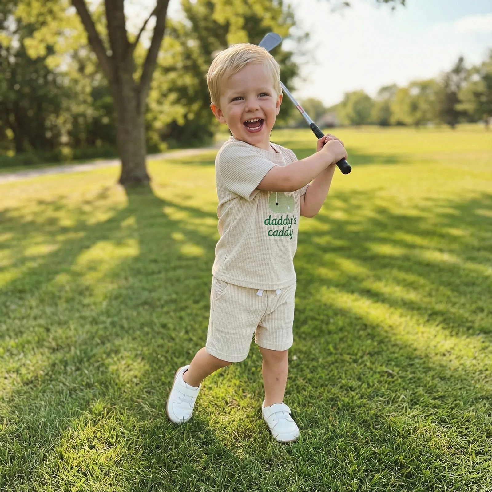 

Летние комплекты одежды для малышей: футболки с коротким рукавом и вышивкой в стиле гольф, с круглым вырезом, и шорты, 2 предмета в комплекте